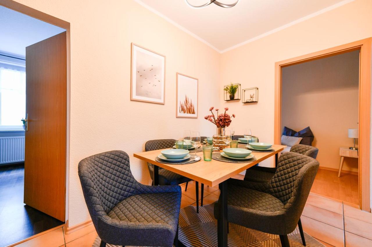 Fuerst-Pueckler-Apartment_Bis 6 Personen_Waschmaschine_Kueche_2X Parkplaetze_Terrasse_Netflix Cottbus Ngoại thất bức ảnh