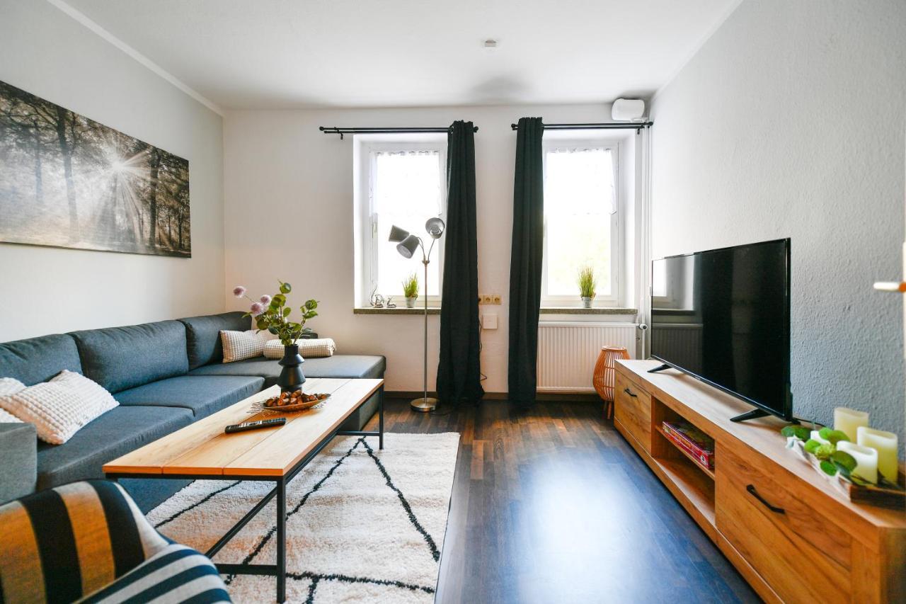 Fuerst-Pueckler-Apartment_Bis 6 Personen_Waschmaschine_Kueche_2X Parkplaetze_Terrasse_Netflix Cottbus Ngoại thất bức ảnh