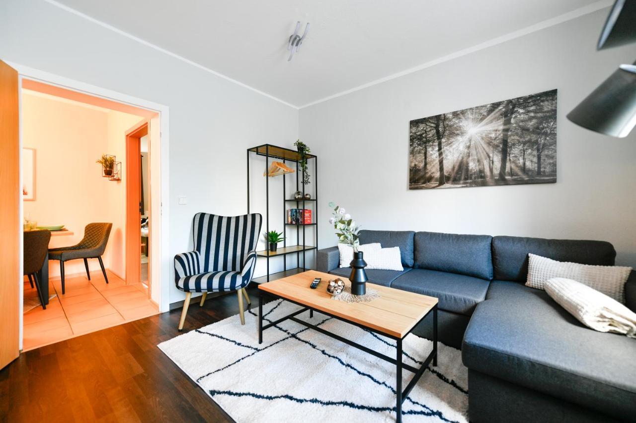 Fuerst-Pueckler-Apartment_Bis 6 Personen_Waschmaschine_Kueche_2X Parkplaetze_Terrasse_Netflix Cottbus Ngoại thất bức ảnh