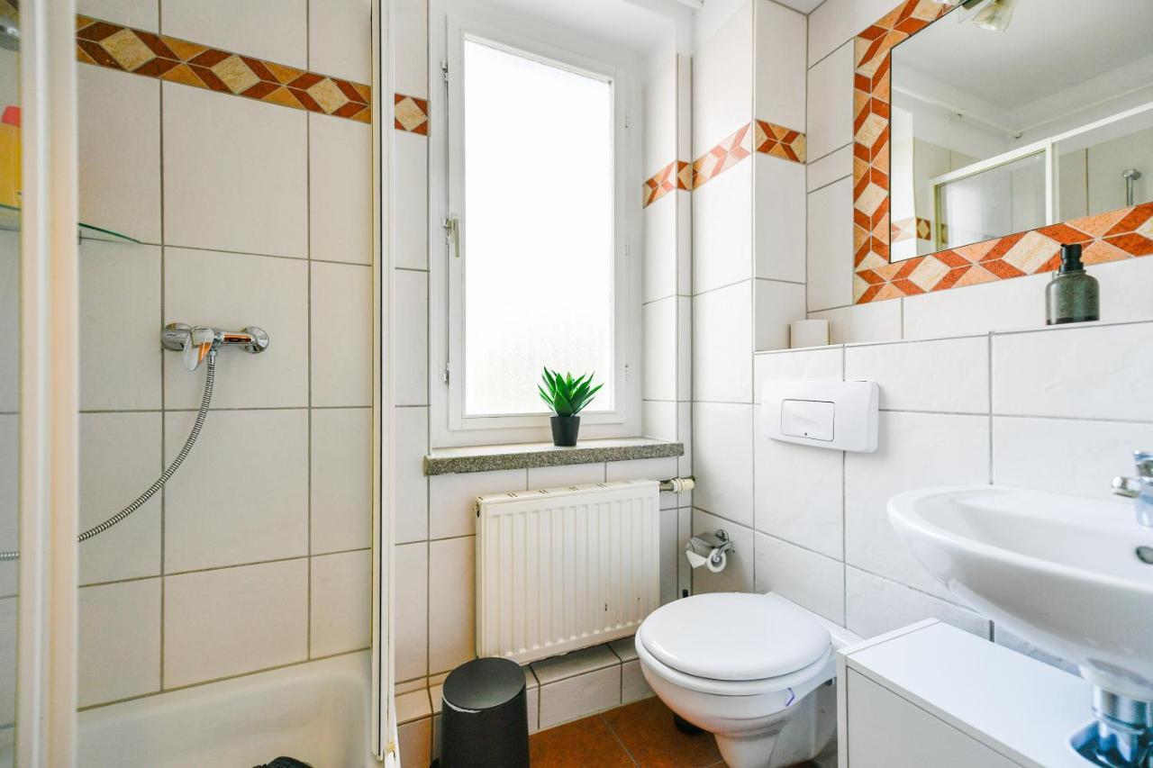 Fuerst-Pueckler-Apartment_Bis 6 Personen_Waschmaschine_Kueche_2X Parkplaetze_Terrasse_Netflix Cottbus Ngoại thất bức ảnh